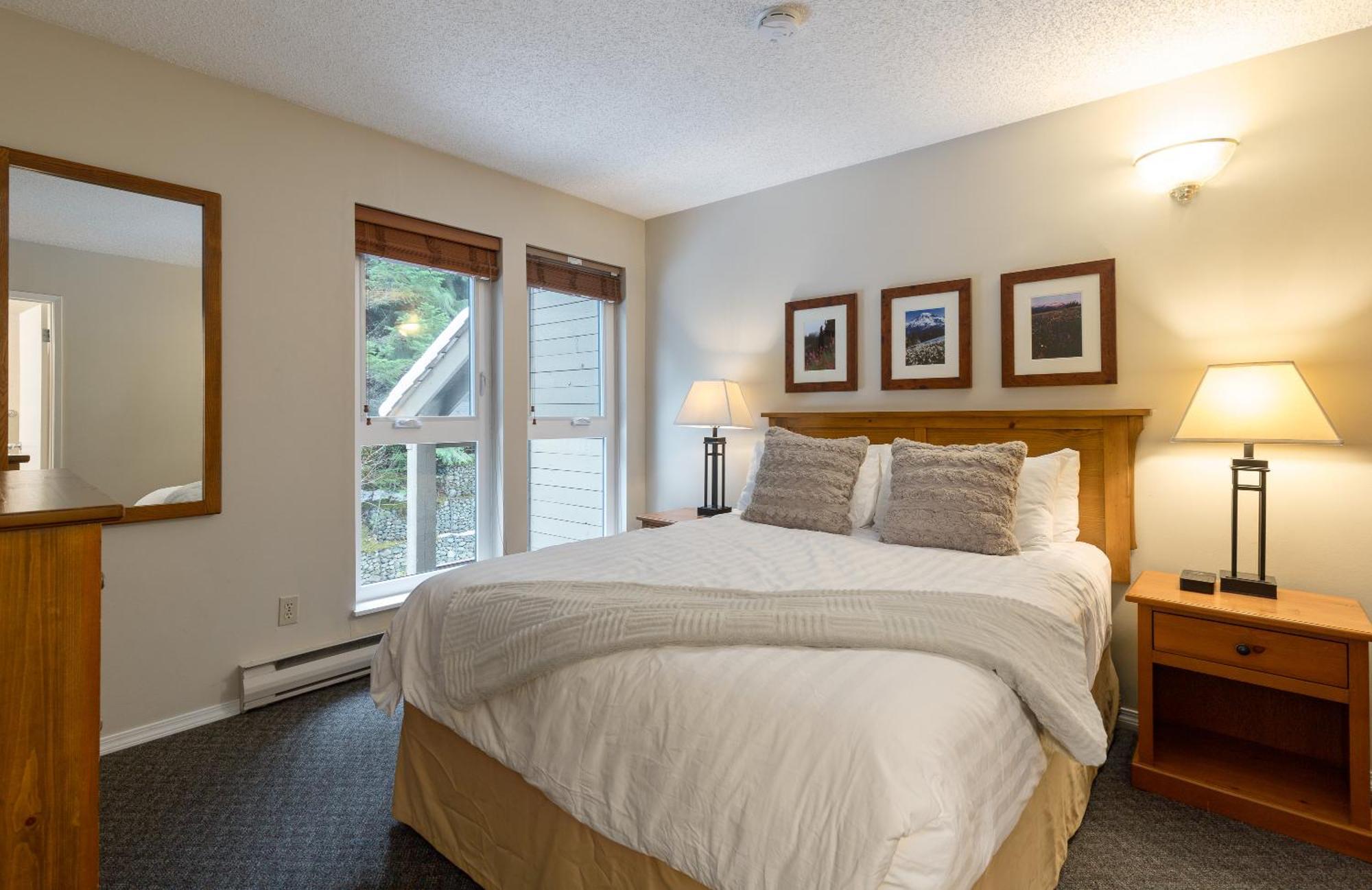 Mountainside Hot Tub Pool Barrel Sauna Appartement Whistler